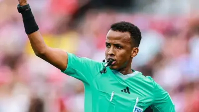 Árbitro somalí Omar Artan dirigirá la final de la Supercopa de Europa