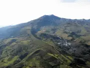 Aerocivil mantiene cierre del aeropuerto de Popayán por ceniza del volcán Puracé