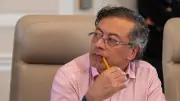 Al perro no lo capan dos veces: críticas a Petro por retiro de constituyente