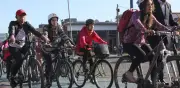 Bogotá supera 886.000 viajes diarios en bici y avanza hacia 87 km nuevos de ciclorruta