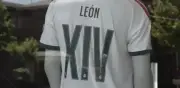 Camiseta del papa León XIV del Real Madrid cuesta 195 euros en el Bernabéu