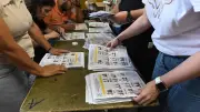 Candidatos de centro no respaldan a De la Espriella ni a Cepeda