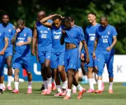 Dembélé defiende a Mbappé: 
