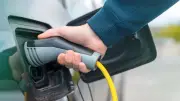 Desmienten 5 mitos comunes sobre los carros eléctricos en Colombia
