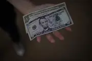 Dólar en Colombia abre a la baja y cotiza en COP 3.561 este jueves
