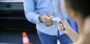 ¿Edad máxima para conducir en Colombia? Así es el límite para licencia