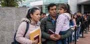 EE. UU. endurece green card: impacto en miles de colombianos