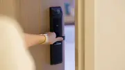 El dispositivo que abre puertas sin llaves y revoluciona la seguridad