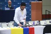 Exmilitares devuelven medallas obtenidas por falsos positivos en Meta