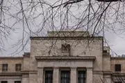 Fed mantendrá tasas ante incertidumbre económica, dice Daly
