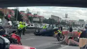 Grave accidente en Av. Boyacá con Mutis: vehículo volcado y congestión en Bogotá