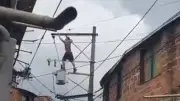 Hombre muere electrocutado tras riña en Medellín