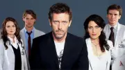 Hugh Laurie defiende Dr. House tras críticas de periodista británica