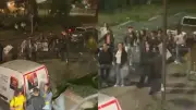 Manifestantes protestan en sede de Abelardo De La Espriella en Bogotá