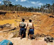 Mineros informales de Perú, clave en el balotaje presidencial