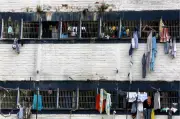 Nueva estrategia en Medellín apoya a mujeres presas y sus familias