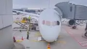 Nuevo incidente con Boeing: avión de Lufthansa colapsa en tierra y deja heridos