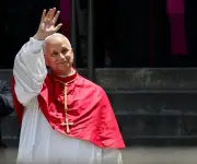 Papa León XIV llega a Barcelona en su gira por España