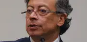 Petro denuncia censura judicial y llama a usar la camiseta de la Selección Colombia