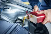 Señales de que debes cambiar el aceite del motor de tu carro