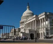 Senado de EE.UU. aprueba proyecto de ley migratorio de Trump tras intenso debate