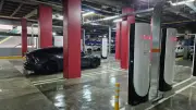 Tesla inaugura supercargadores en Medellín y Bogotá: carga rápida de 325 kW