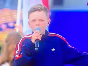 Tius Luka: el niño noruego que cantó con Katy Perry en el Mundial 2026