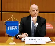 Trabajadores del SoFi votan huelga antes del Mundial